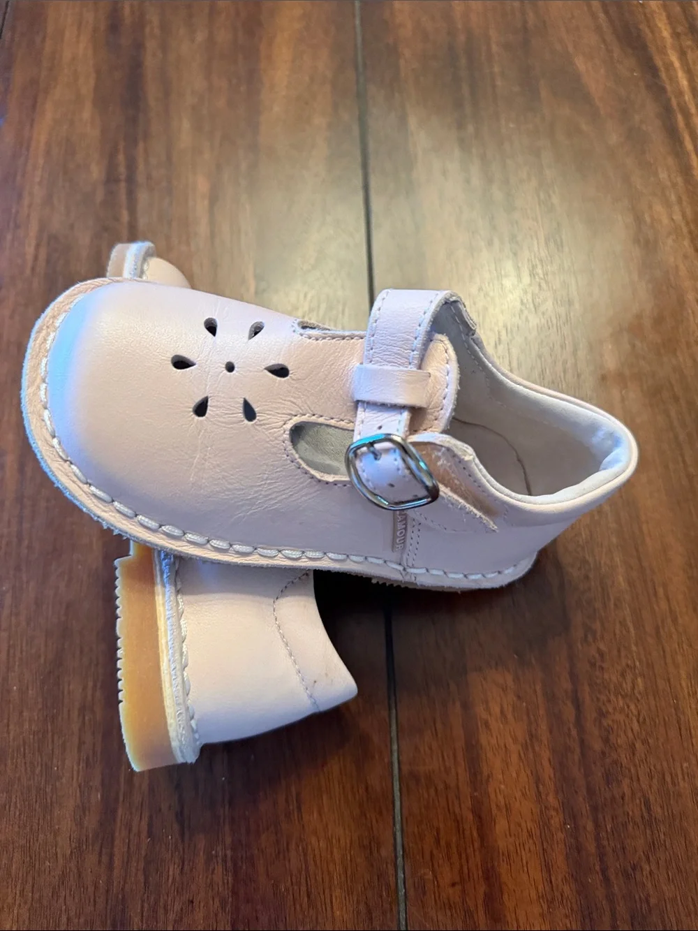 L'Amour Girls Pink T-Strap Leather Cut Out Mary Janes Sz 9